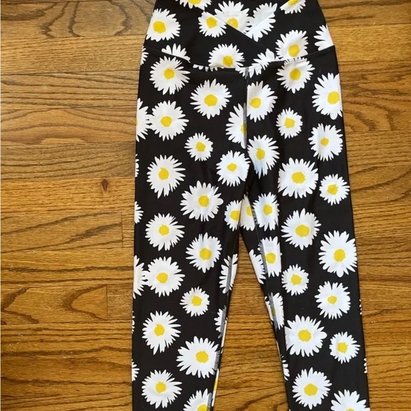 SET! Year of Ours Black and White Floral Activewear Small - Picture 2 of 6